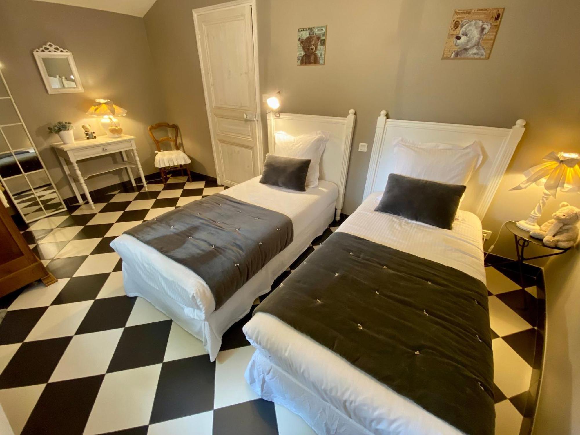Gite De Charme Avec Piscine Chauffee Et Wifi - 2 Chambres - Fr-1-306-803 Chateauthebaud 外观 照片